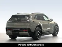 Gebraucht Porsche Cayenne Electric Chrono 325 kW (442 PS) 2026 Gruen SUV