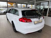 Gebraucht Opel Insignia Edition 160 PS (117 kW) 2010 Weiß Kombi