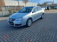 Gebraucht VW Jetta Comfortline 122 PS (89 kW) 2009 Silber Limousine