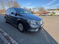 Gebraucht Mercedes B180 109 PS (80 kW) 2013 Grau Van / Kleinbus