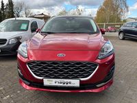 Gebraucht Ford Kuga Vignale 152 PS (111 kW) 2023 Lucidrot metallic (metallic) SUV
