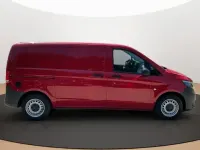 Gebraucht Mercedes Vito 102 PS (75 kW) 2021 Jupiterrot Van