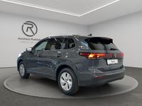 Neu VW Tiguan 131 PS (96 kW) 2025 Delfingrau metallic SUV