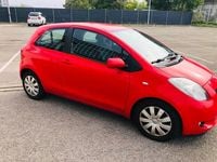 Gebraucht Toyota Yaris Sol 87 PS (63 kW) 2008 Rot Kleinwagen
