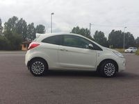 Gebraucht Ford Ka Titanium 94 PS (69 kW) 2010 Weiß metallic Kleinwagen