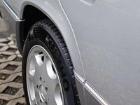 Gebraucht Mercedes E230 132 PS (97 kW) 1991 Silber Kombi