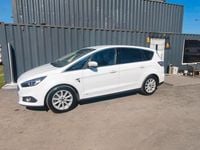 Gebraucht Ford S-MAX Titanium 179 PS (131 kW) 2017 Weiß Van / Kleinbus
