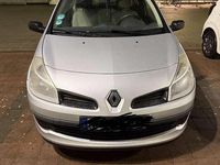 Gebraucht Renault Clio II Expression 75 PS (55 kW) 2006 Limousine