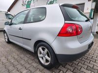 Gebraucht VW Golf IV Trendline 75 PS (55 kW) 2004 Reflexsilber metallic Limousine