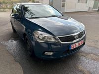 Używany Kia Ceed 125 KM (91 kW) 2011 Niebieski Hatchback
