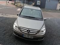 Gebraucht Mercedes B200 135 PS (99 kW) 2010 Grau Van / Kleinbus