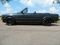 Gebraucht BMW 320 Cabriolet Basis 129 PS (94 kW) 1990 Schwarz Cabrio