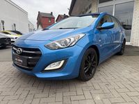 Gebraucht Hyundai i30 Trend 110 PS (80 kW) 2015 Blau Kombi