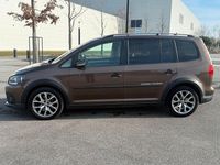 Gebraucht VW Touran Cross 140 PS (102 kW) 2014 Braun Van / Kleinbus