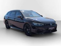 Gebraucht VW Passat R-line 150 PS (110 kW) 2024 Grenadillschwarz metallic Kombi