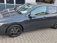 Neu VW Golf VIII 116 PS (85 kW) 2025 Grau Limousine