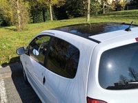 Second-hand Renault Twingo 75 CP (55 kW) 2011 Alb Hatchback