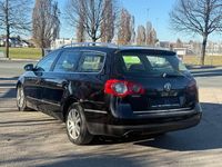 Gebraucht VW Passat Highline 140 PS (102 kW) 2006 Deep black perleffekt Kombi