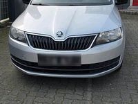 Gebraucht Skoda Rapid 90 PS (66 kW) 2012 Silber Kleinwagen