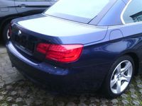 Gebraucht BMW 318 Cabriolet 196 PS (144 kW) 2011 Blau metallic Cabrio
