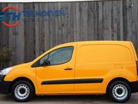 Gebraucht Citroën Berlingo 75 PS (55 kW) 2018 Gelb Van / Kleinbus
