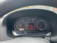 Gebraucht VW Golf IV 75 PS (55 kW) 2002 Blau Kleinwagen