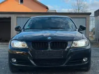 Gebraucht BMW 318 143 PS (105 kW) 2011 Schwarz Limousine