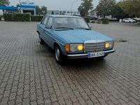 Second-hand Mercedes 200 60 CP (44 kW) 1982 Albastru Berlinǎ