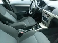 Second-hand Opel Astra 95 CP (69 kW) 2008 Argintiu Hatchback