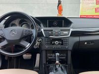 Gebraucht Mercedes E220 Avantgarde 170 PS (125 kW) 2011 Grau Limousine