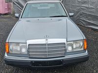 Gebraucht Mercedes 200 120 PS (88 kW) 1992 Blau Limousine