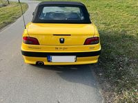 Gebraucht Peugeot 306 Cabriolet 88 PS (64 kW) 1998 Gelb Cabrio