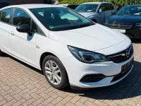 Gebraucht Opel Astra Edition 110 PS (80 kW) 2021 Schneeweiss/summitwhite/arctic Limousine