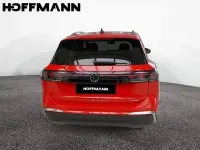 Gebraucht VW Tiguan Elegance 150 PS (110 kW) 2024 Persimmon red metallic SUV