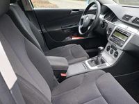 Gebraucht VW Passat 122 PS (89 kW) 2009 Kombi