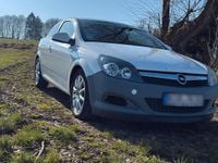 Gebraucht Opel Astra GTC 90 PS (66 kW) 2009 Weiß Coupé