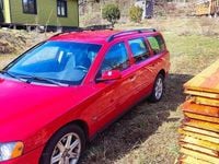 Gebraucht Volvo V70 180 PS (132 kW) 2005 Rot Kombi