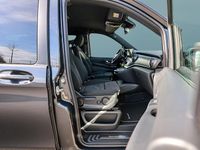 Gebraucht Mercedes V300 237 PS (174 kW) 2024 Grau Van / Kleinbus