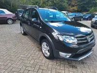Gebraucht Dacia Sandero 89 PS (65 kW) 2017 Schwarz Limousine