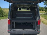 Gebraucht VW Transporter 150 PS (110 kW) 2017 Grau Van