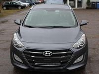 Gebraucht Hyundai i30 Trend 110 PS (80 kW) 2017 Micron grey / met Kombi