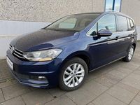 Gebraucht VW Touran Highline 116 PS (85 kW) 2019 Blau Van / Kleinbus