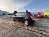 Gebraucht Hyundai i30 Edition 90 PS (66 kW) 2010 Schwarz Limousine