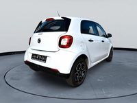 Używany Smart ForFour 90 KM (66 kW) 2019 Biały Hatchback