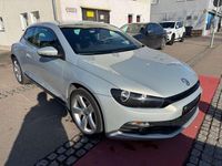 Gebraucht VW Scirocco 122 PS (89 kW) 2011 Silver leaf white gold Coupé