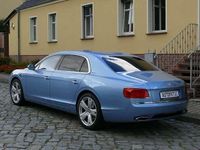Gebraucht Bentley Flying Spur 625 PS (459 kW) 2014 Eisblaumet. Limousine