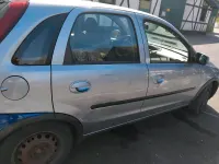 Usata Opel Corsa 75 CV (55 kW) 2004 Argento Utilitaria