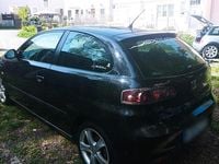 Używany Seat Ibiza 101 KM (74 kW) 2005 Czarny Hatchback