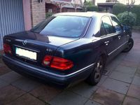 Gebraucht Mercedes E200 Elegance 102 PS (75 kW) 1999 Schwarz Limousine