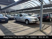 Gebraucht Mercedes E220 Classic 150 PS (110 kW) 2002 Silber Limousine